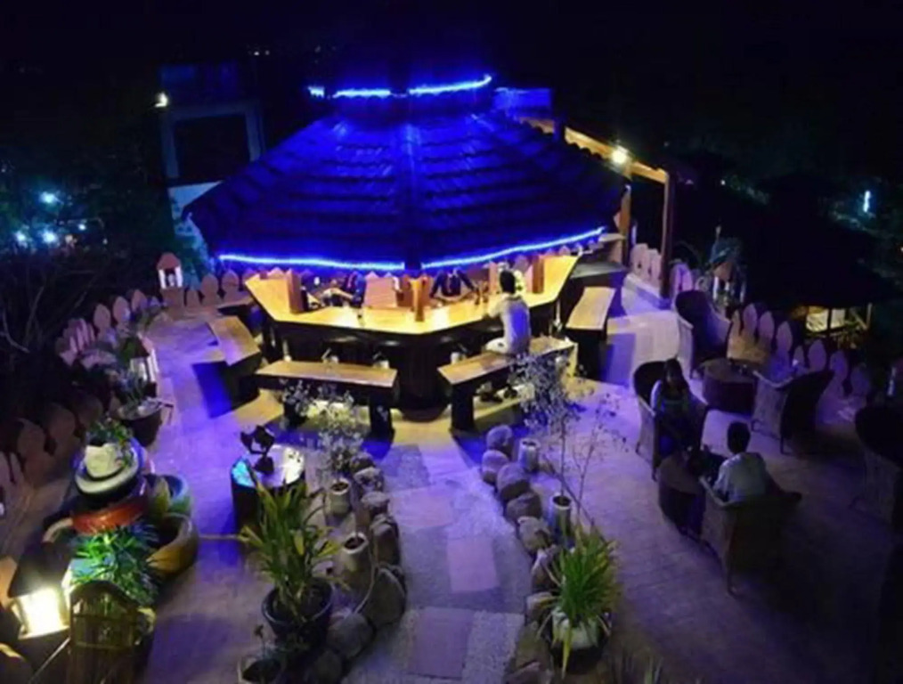 Kaday Aung Hotel