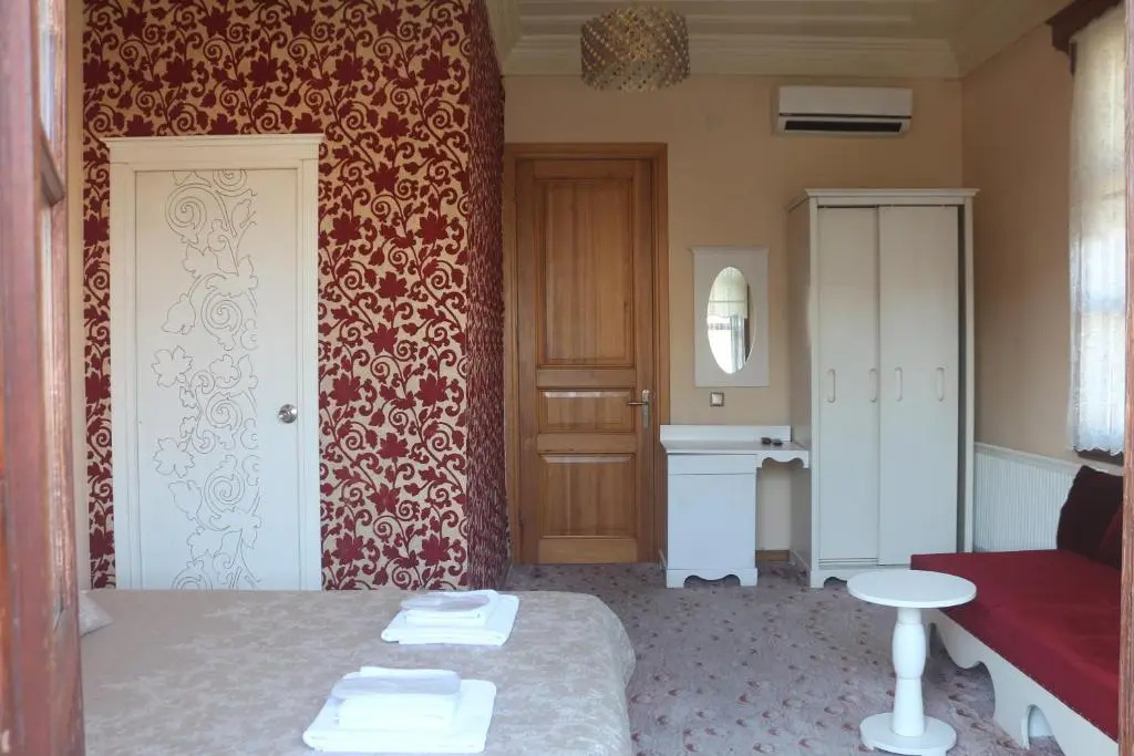 Yalı Hotel