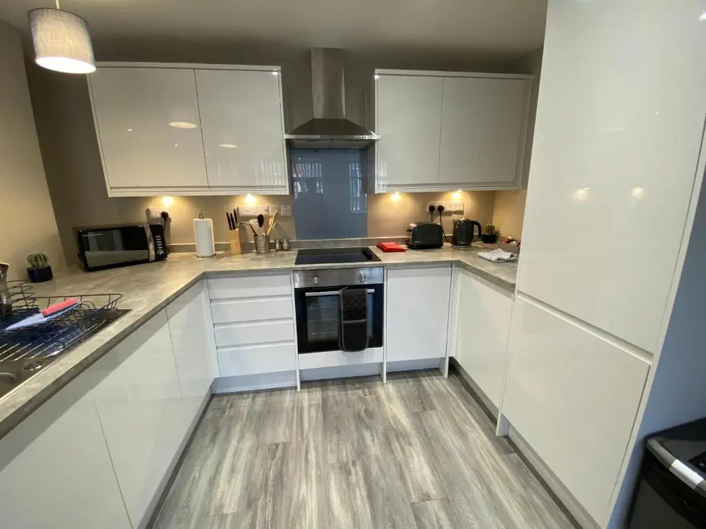 Marie’s Serviced Apartment 1 Bed CityStay, parking