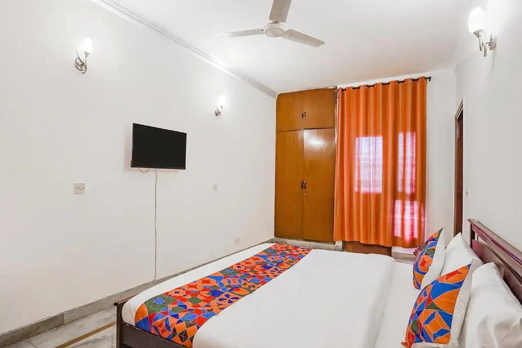 FabHotel Goodwill Homes