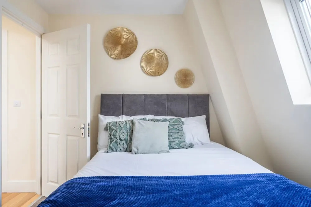 Stylish 3 Bedroom Flat CRC