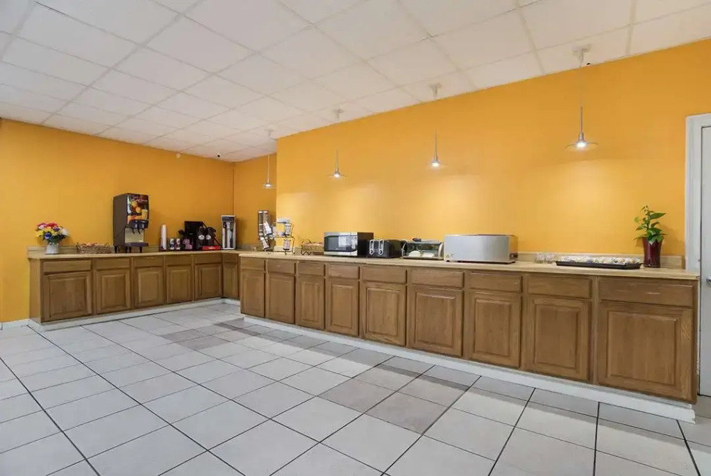 Americas Best Value Inn Tulsa I-44