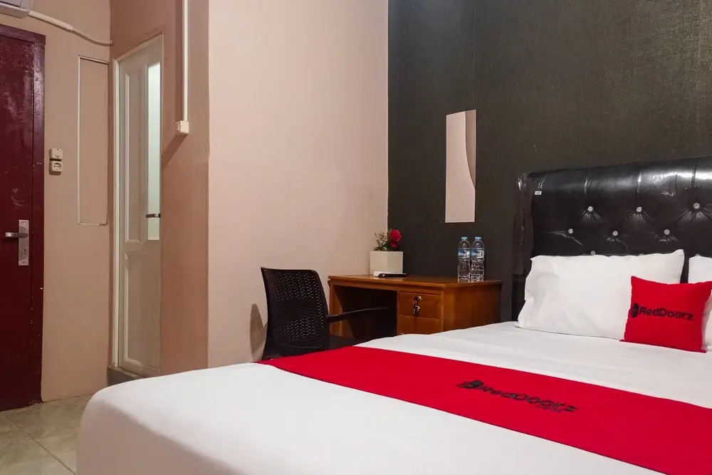 RedDoorz at Hotel Island Bengkulu