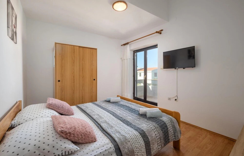 Gorgeous Home In Punat