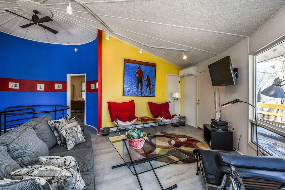 Retro Lake Landing 3 Bedroom House