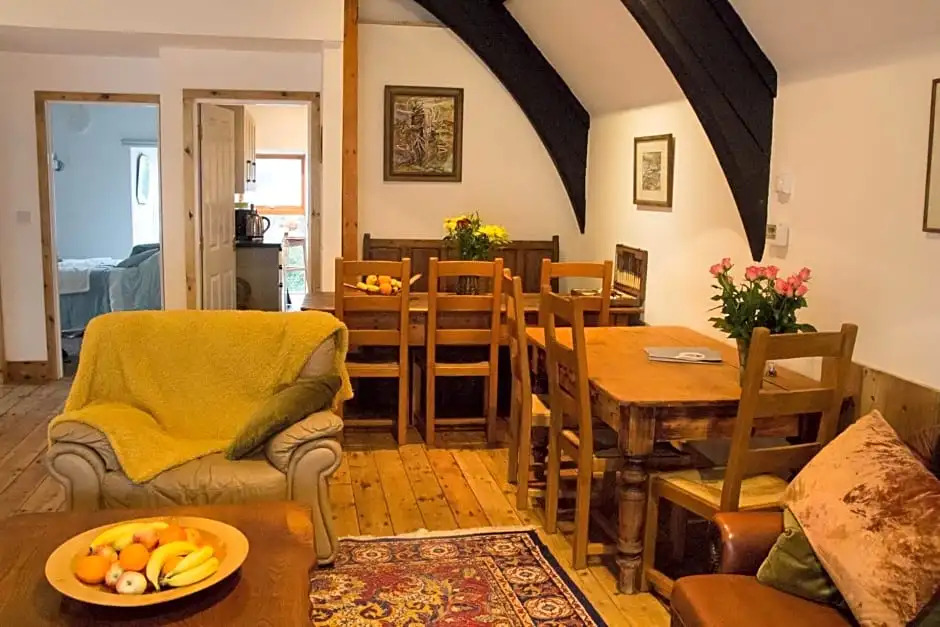 James John Hamilton House and backpacker hostel