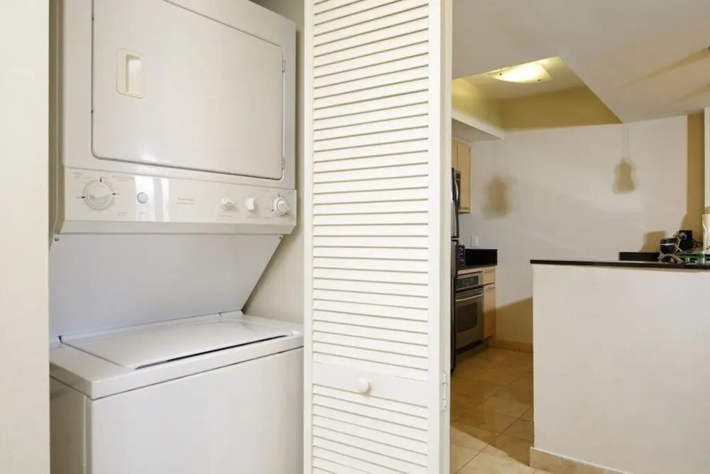 MAREOF1BR Unite - 1105 - 1 Br Condo