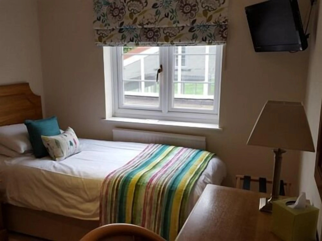 Apple Tree Hotel