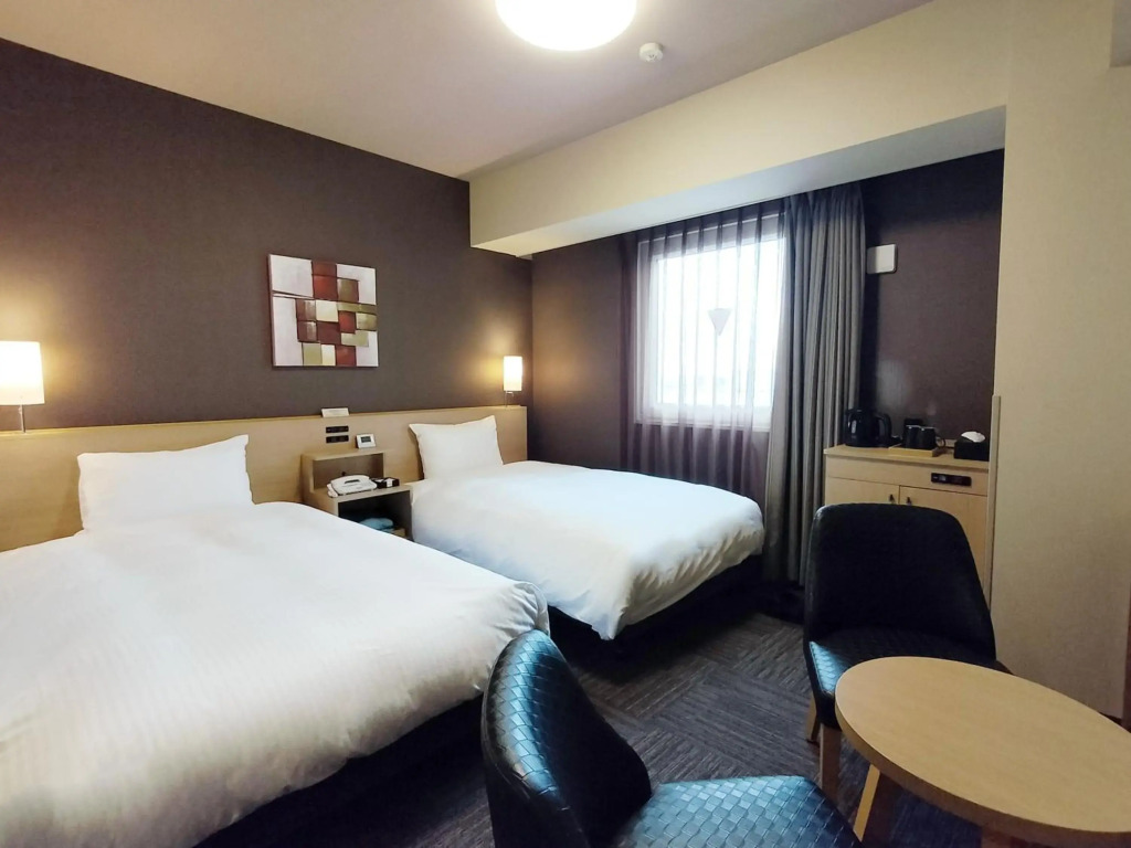 Hotel Route-Inn Takaoka Ekimae