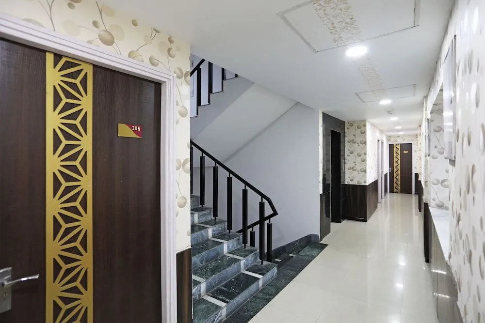 OYO 25072 Flagship Naman's Inn