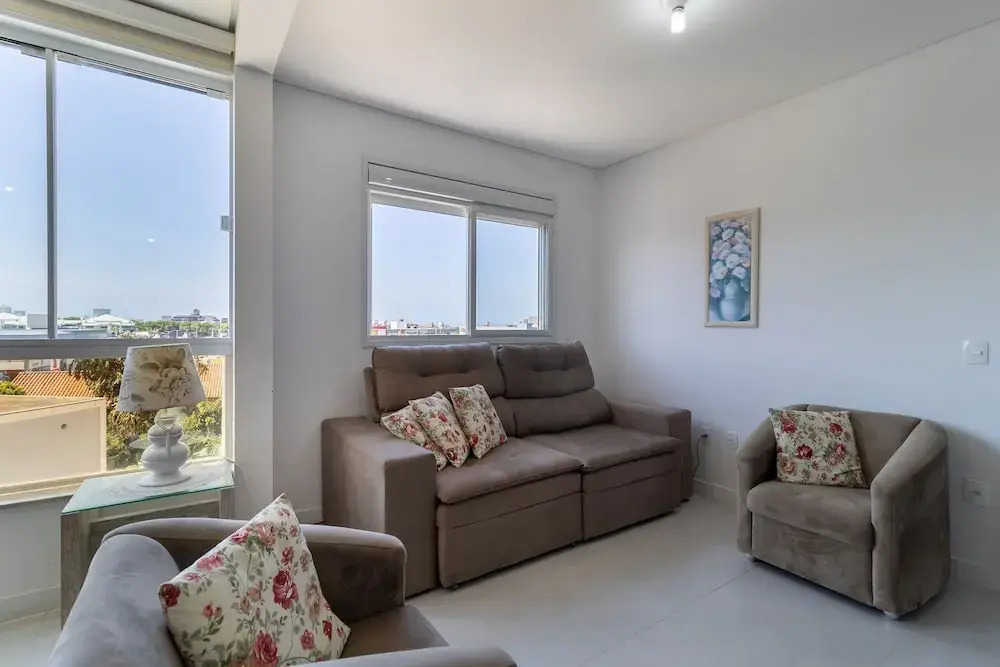 Cozy Apartment 3 Minutes From the Beach Cmi0301