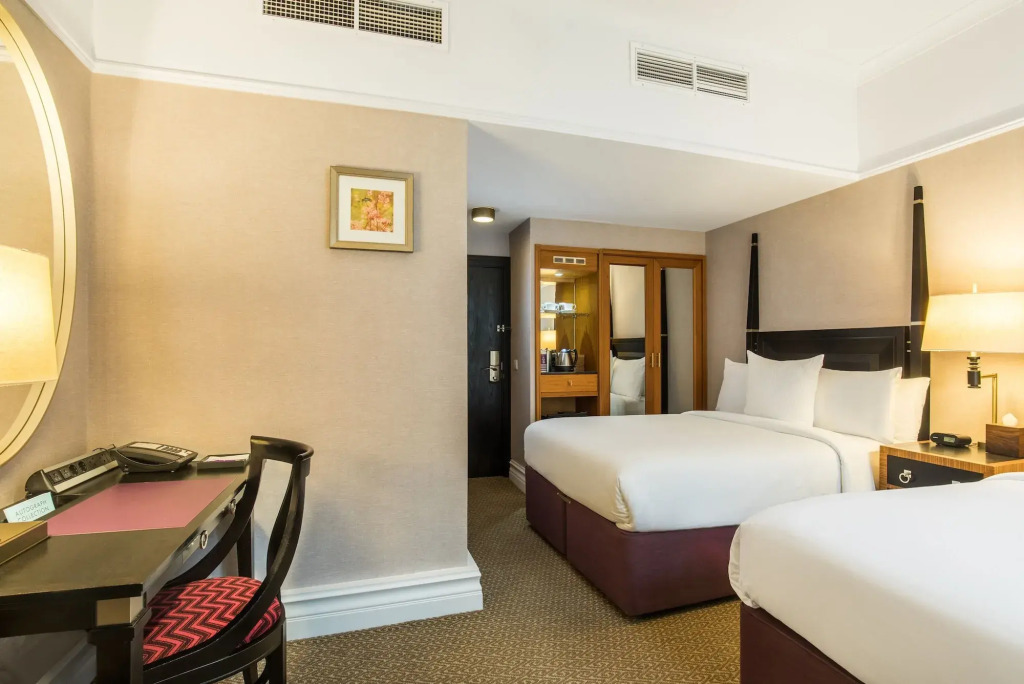 St. Ermins Hotel, Autograph Collection