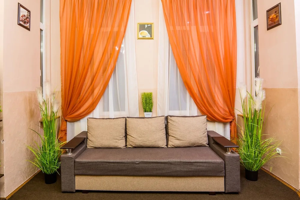 Three bedrooms & studio in the Center