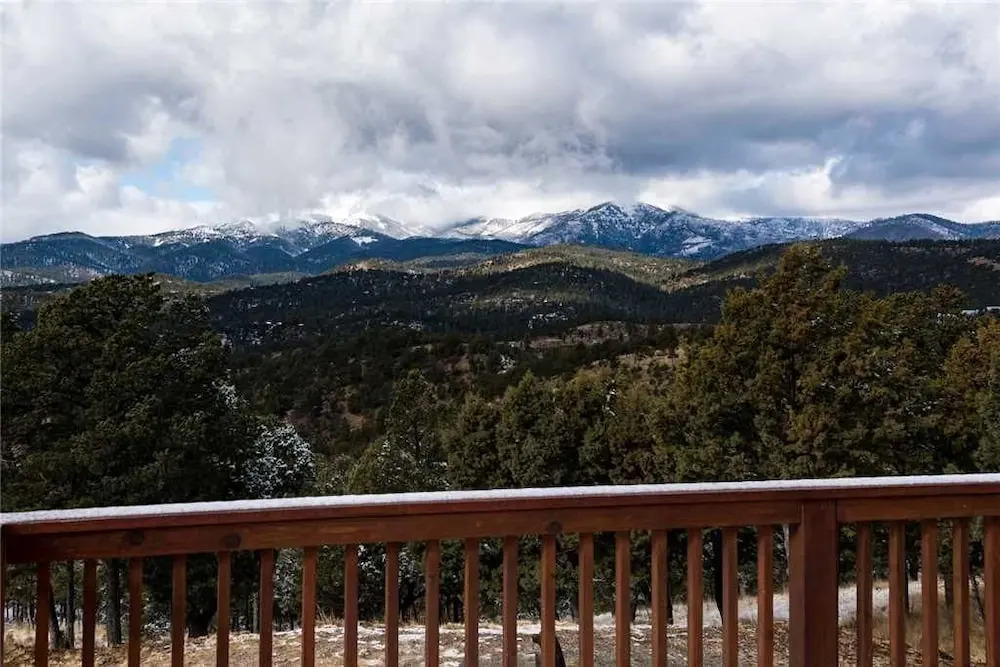 2 Spirit Lodge - Two Bedroom Cabin with Hot Tub