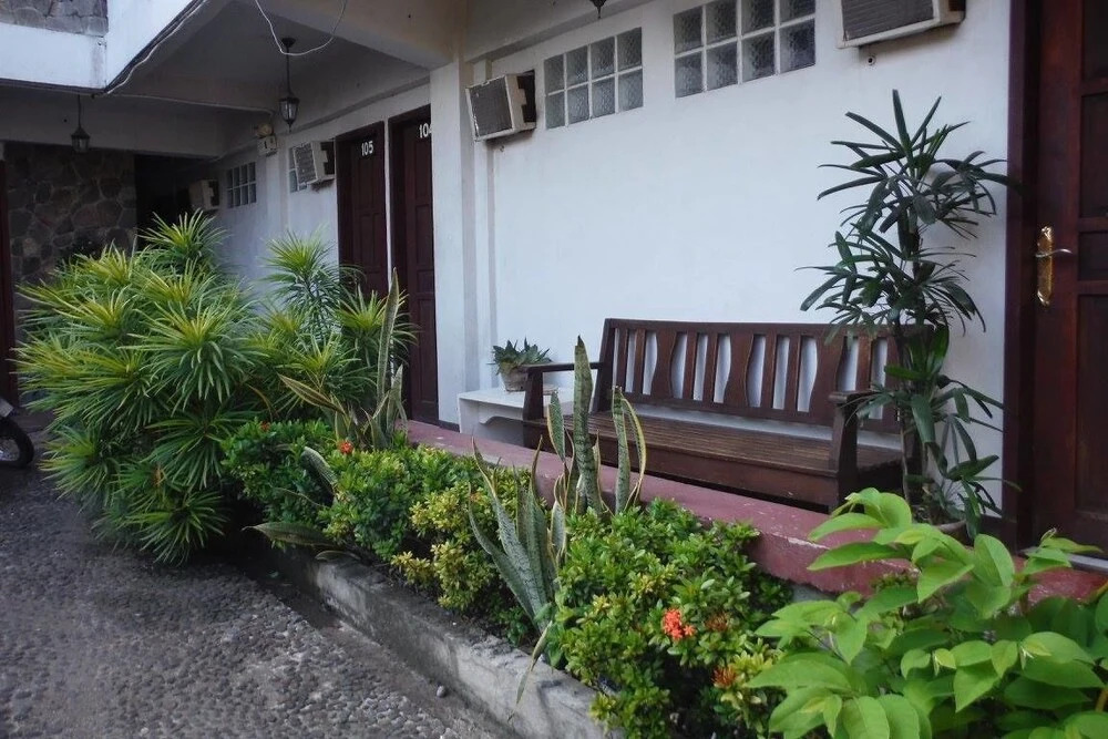 Antonios Pension House