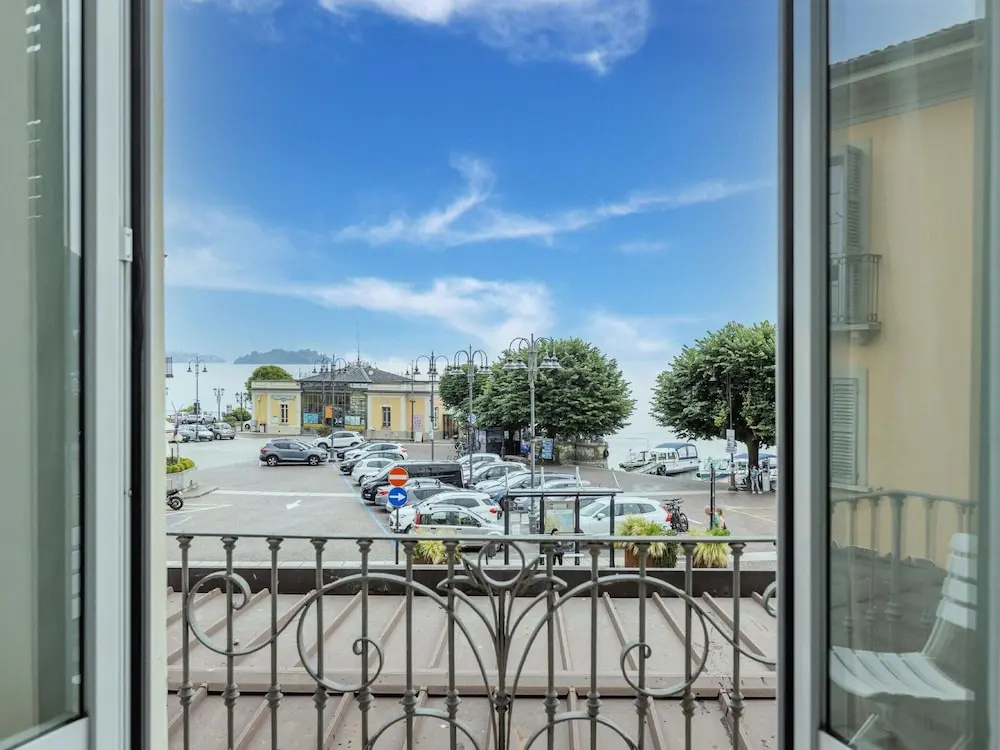 House In the Heart of Baveno Within Walking Distance of the Lake