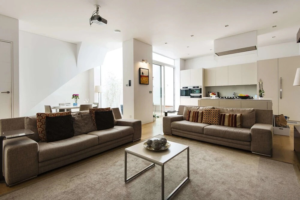 The Gloucester Mews Gem - RMA2