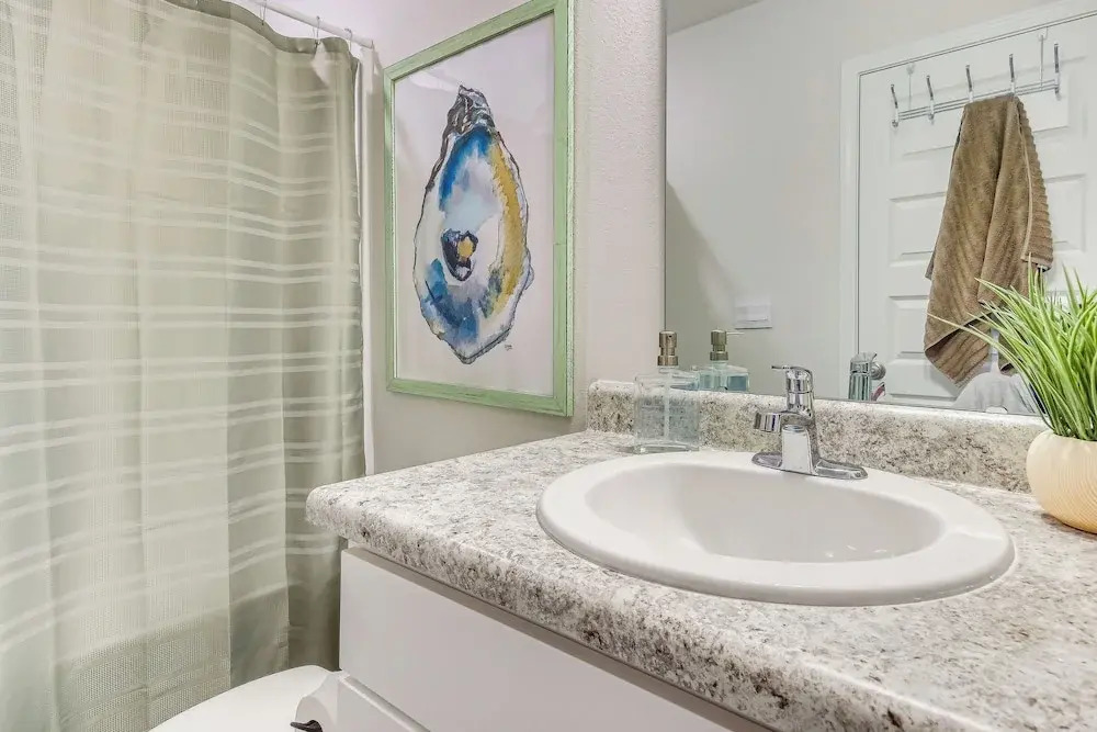 8 Mi to Dtwn Pensacola: Modern Escape w/ Patio!