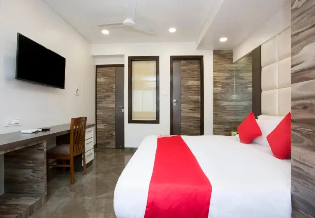 Royal Inn By OYO Rooms