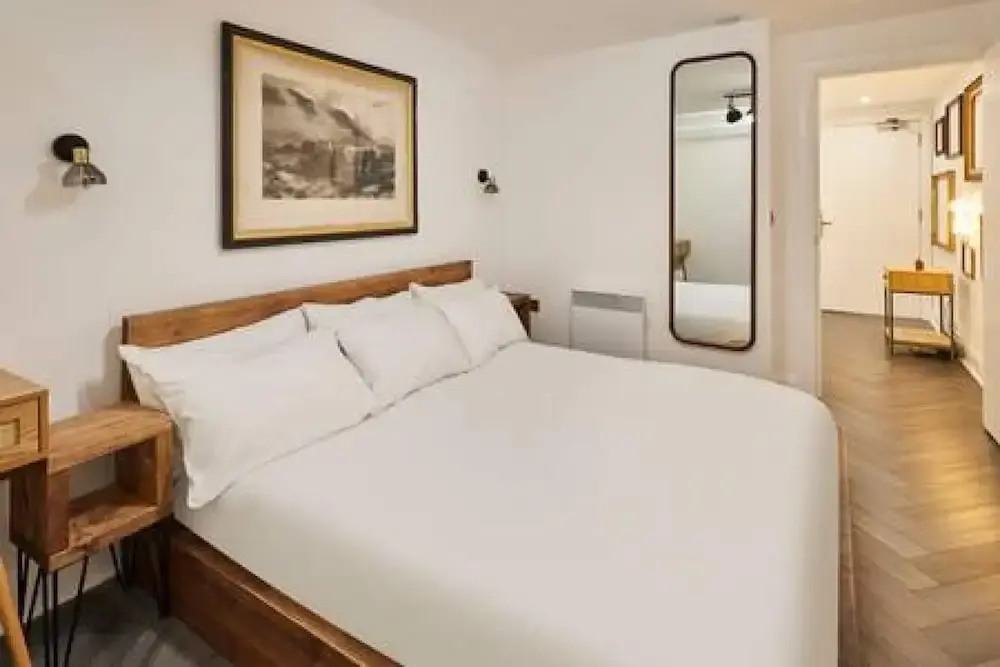 Host Stay Queen Square Hideaway