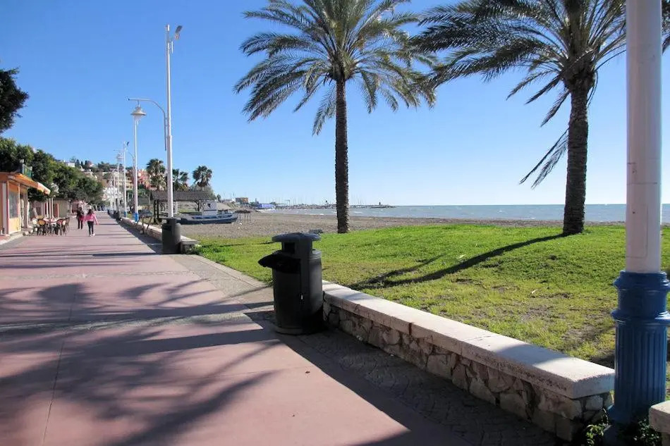 Piso 110m² en el Palo con parking cerca de la playa