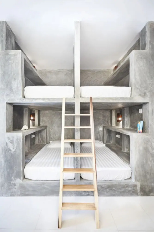 drivethru Hostel Polhena