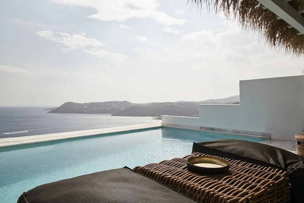 Villa Panormos (by Myconian Collection)