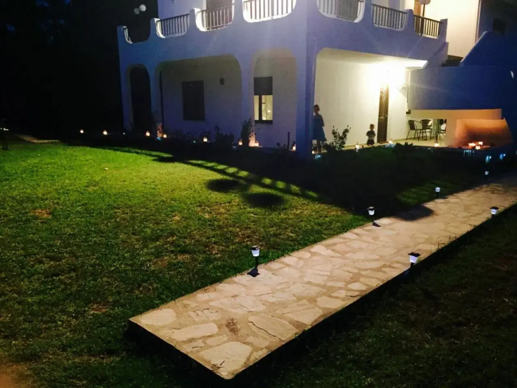 Iris Accommodation