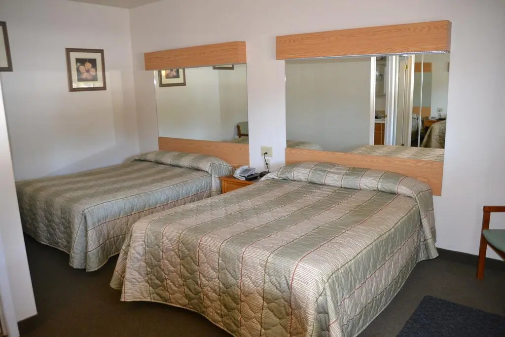Calabogie Motor Inn