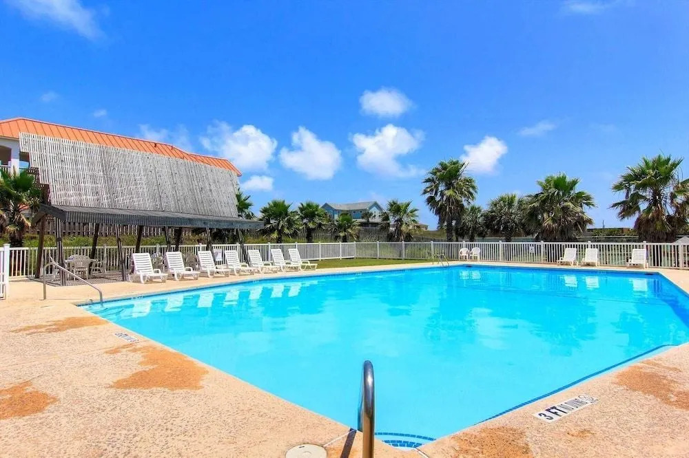 Island Oasis - 1 Br Condo