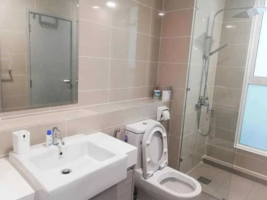 Blue Sky Apartment 5-6pax
