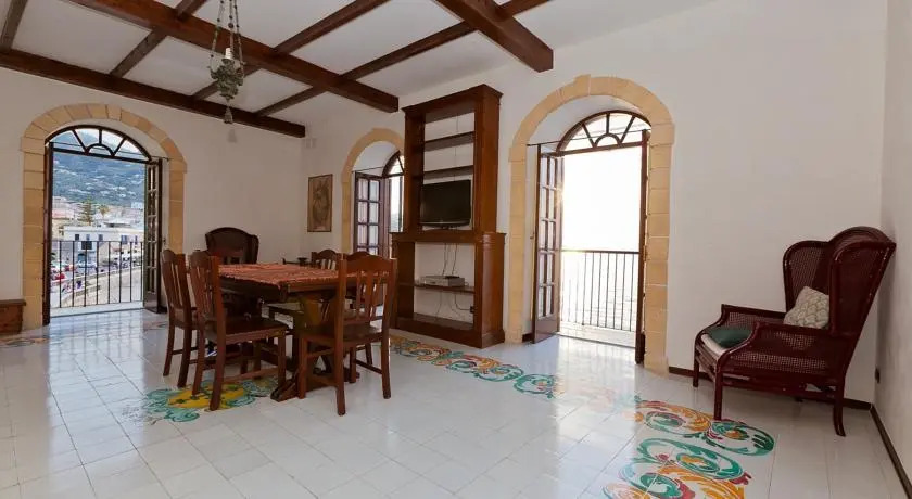 Cefalu Flats
