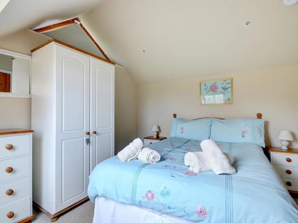 Large, Modern Farmhouse in Umberleigh, With Heigh Ceilings and Beautiful Terrace