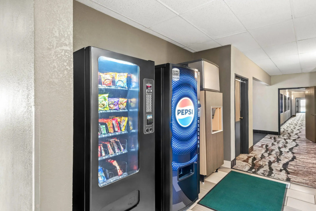 Quality Inn & Suites Des Moines Airport