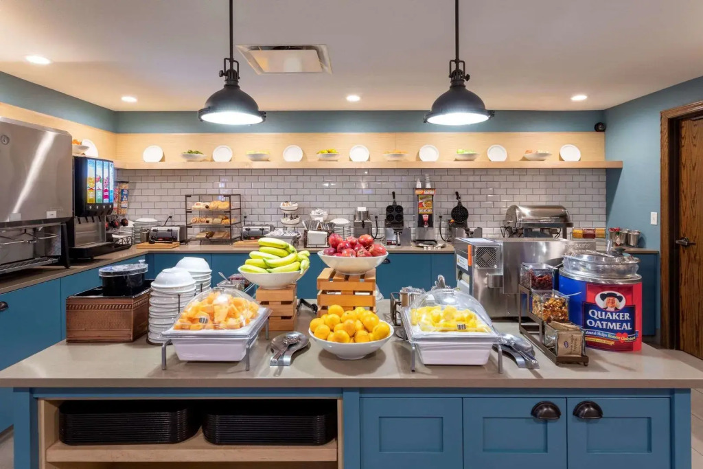 Country Inn & Suites by Radisson, Fargo, ND