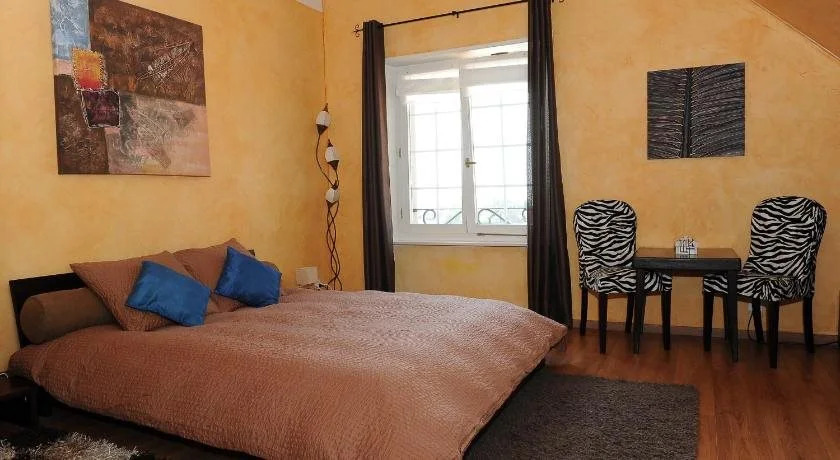 Corseaux Beach rooms-Riviera Beach apartments