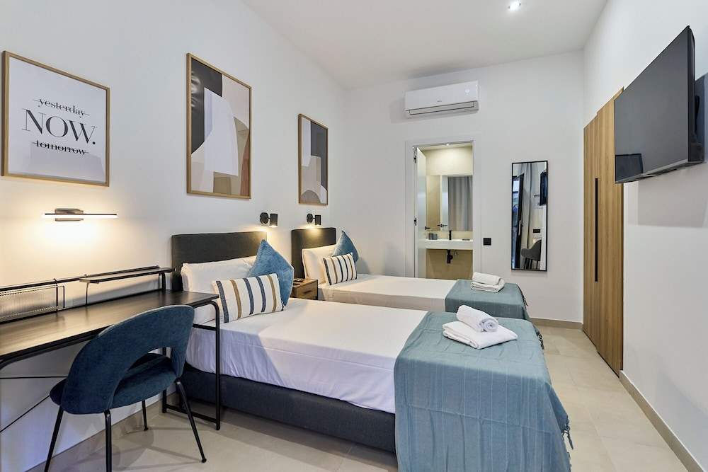 Sant Adrià Urban Suites by gaiarooms