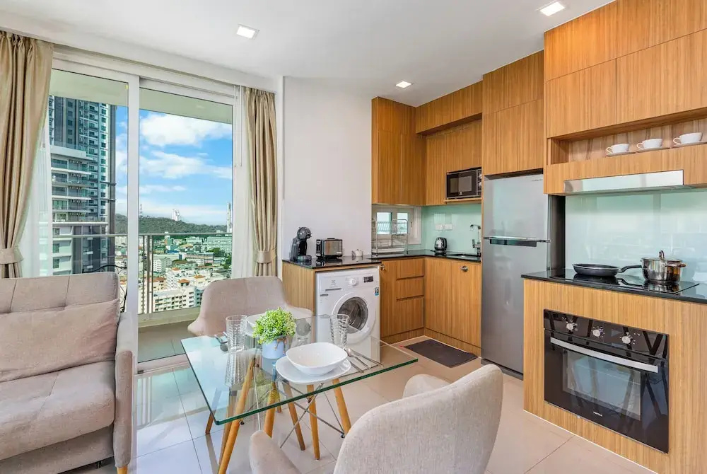 City Garden Tower by Pattaya Holiday