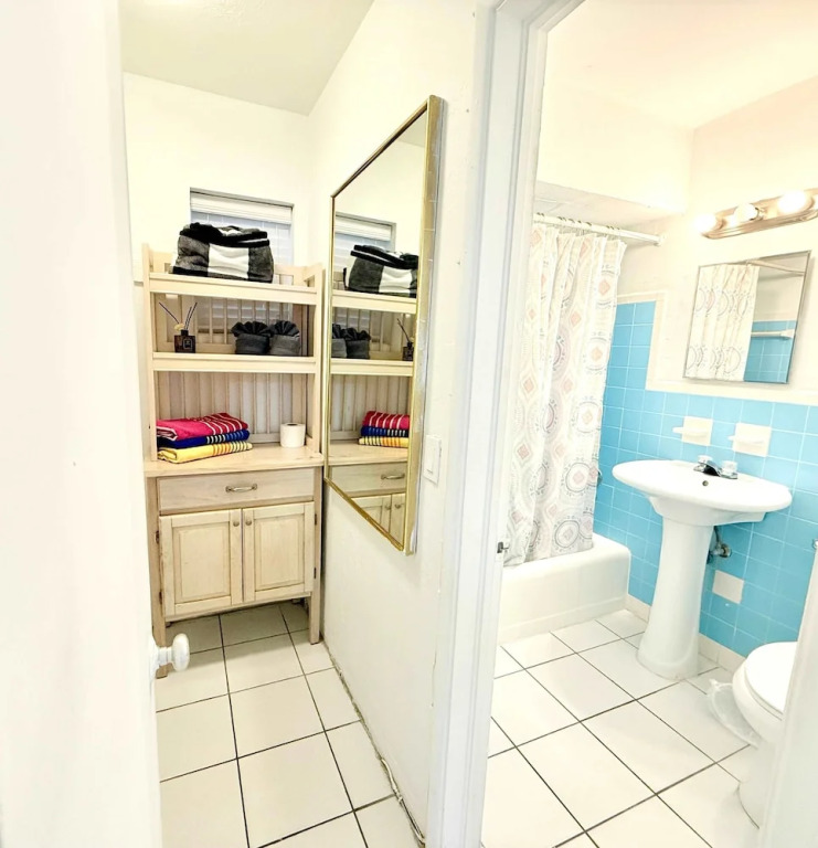 Southwinds 2 for 3 King Studio for 3 w Kitchen