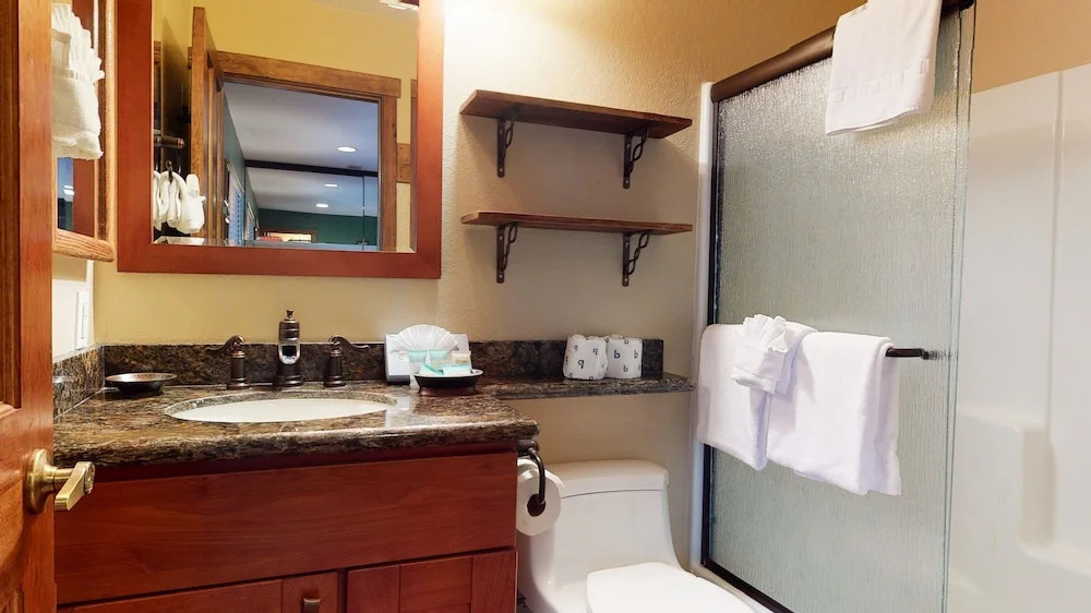 Forest Creek 13 2 Br townhouse by RedAwning