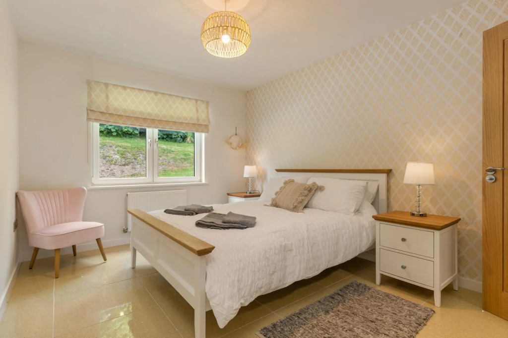 Parsonage Cottage- Peaceful Dog Friendly Cottage