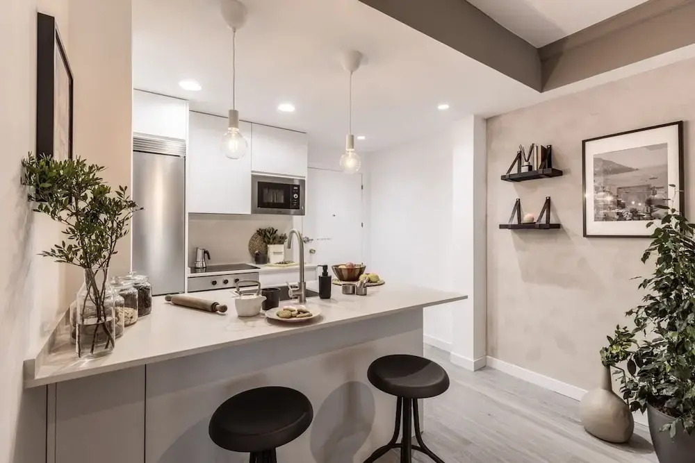 Mondragone - 1 Bedroom and Terrace in Goya