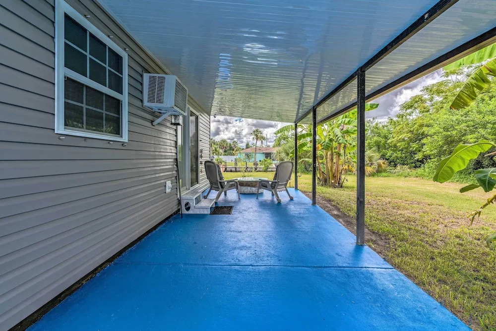 2 Mi to Beach: Canal-front Home in Hudson!