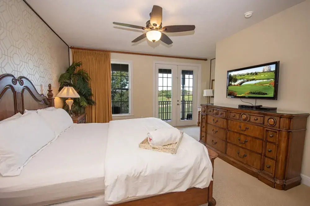 Star Wars & Mickey Themed 5 Bedroom Home by Disney 5 Home by Redawning