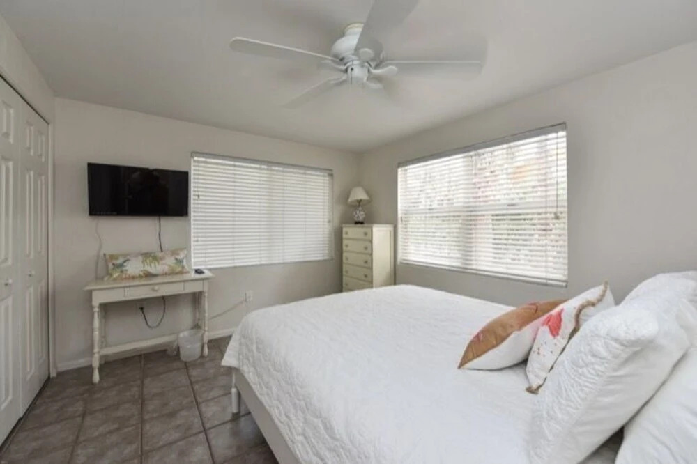 Avenue E #54489 - 3 Br Home