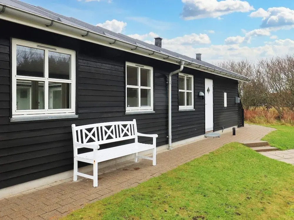 Stunning Holiday Home in Hirtshals with Hot Tub