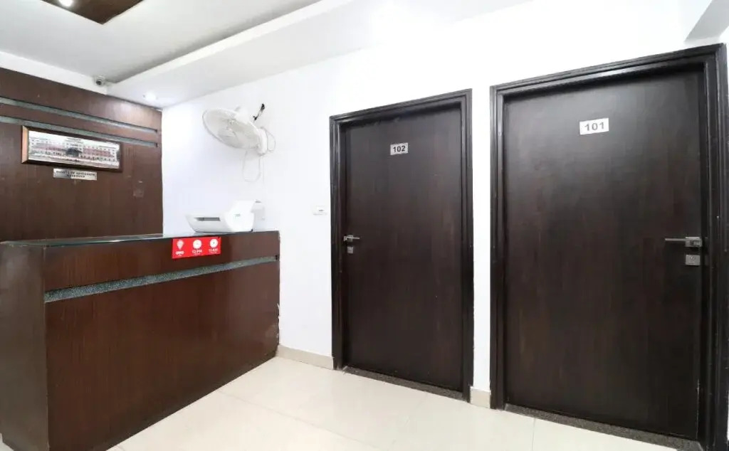 Hotel Space By OYO Rooms