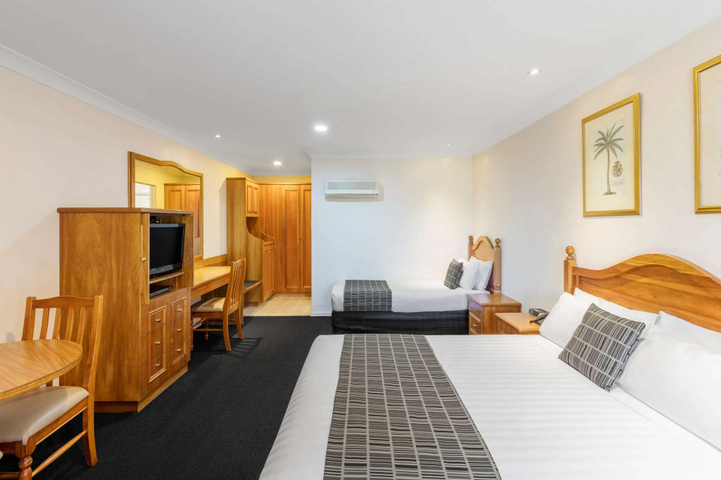 Best Western Ambassador Motor Inn & Apartments