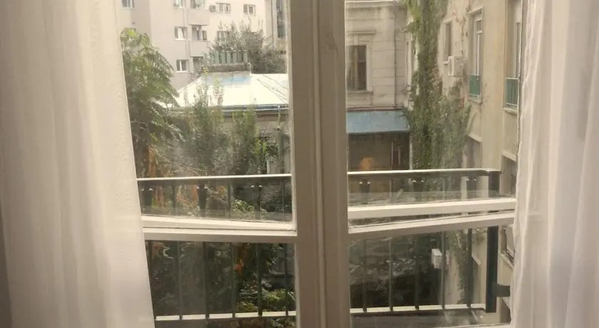 Redlotus Accommodation-Old City Inter2