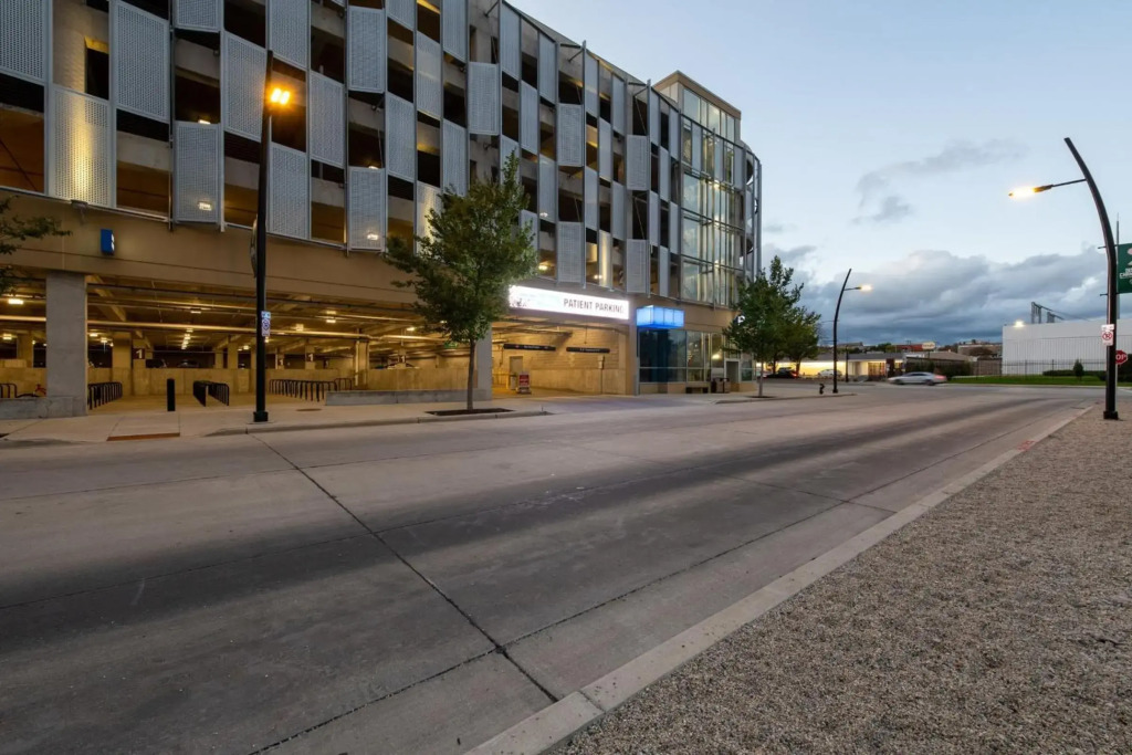 Flexhome Skywalk to Fiserv U5 RooftopGymParking